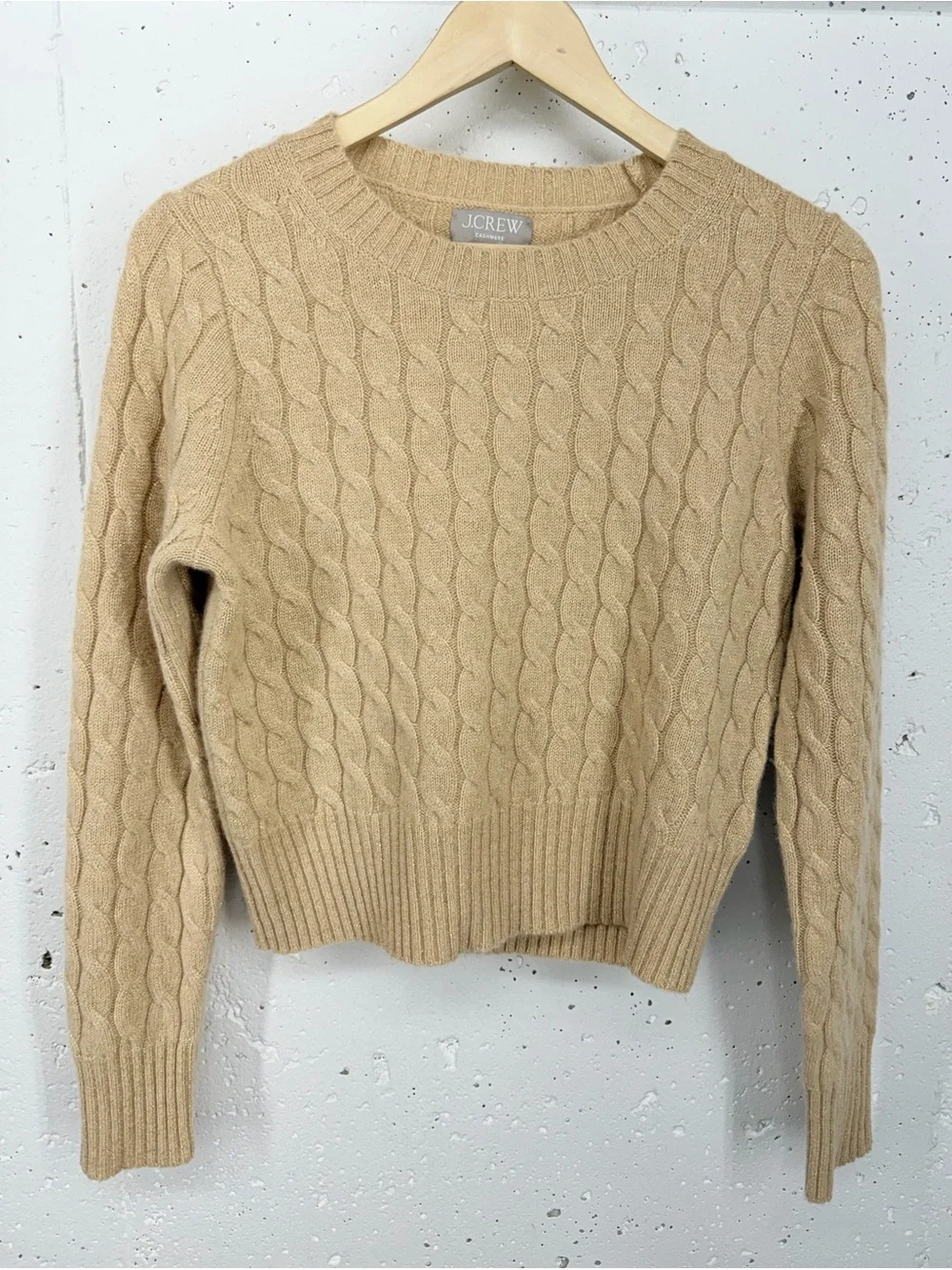 Cashmere Women’s Small Fitted Beige Gold Cable-Knit Crewneck Sweater with Lurex